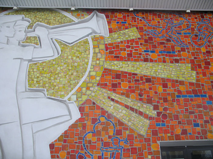 Мозаика Дворца пионеров на Ленинских горах в Москве