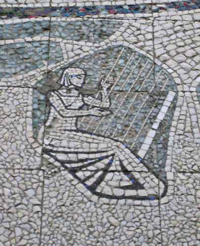 Мозаика на фасаде КДЦ Сатурн в г.Раменское