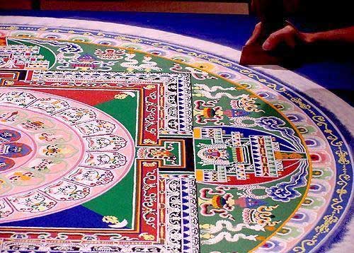 Тибетская мандала - мозаика из песка